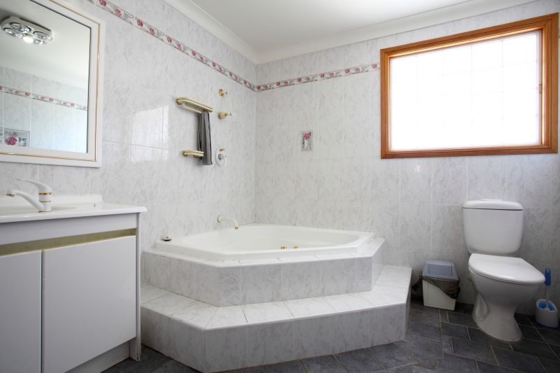 Top Bathtub Installation Companies in Starke, FL